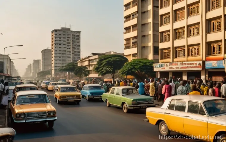 코트디부아르 내전 원인과 결과 - A bustling street scene in Abidjan, Ivory Coast, during its economic boom in the late 20th century. ...